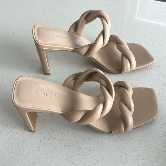 OPEN EDIT Women’s Remmy Twist Sandal Beige - Picture 11 of 15